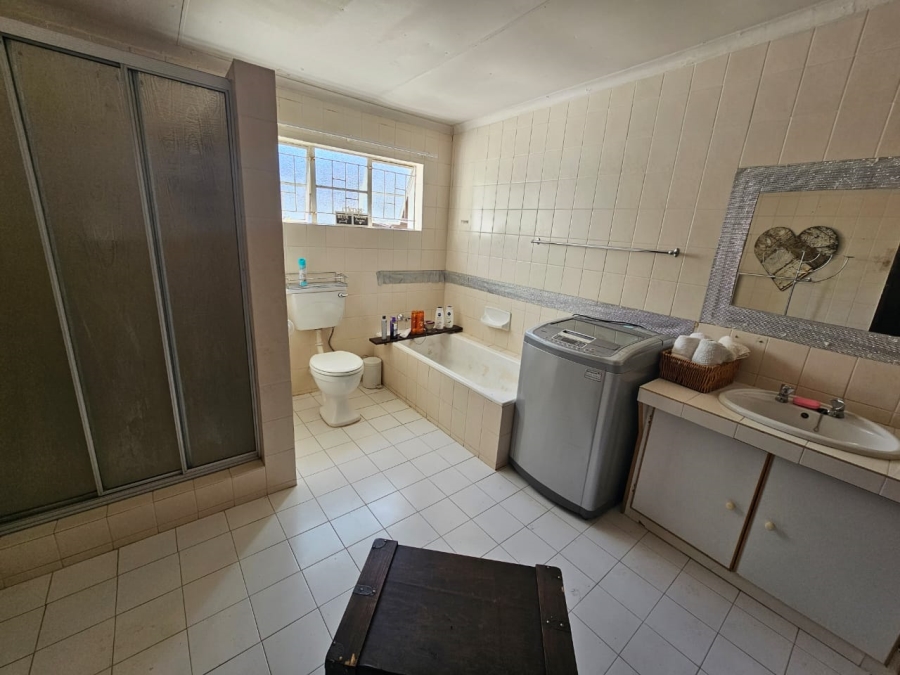 7 Bedroom Property for Sale in Bethlehem Free State